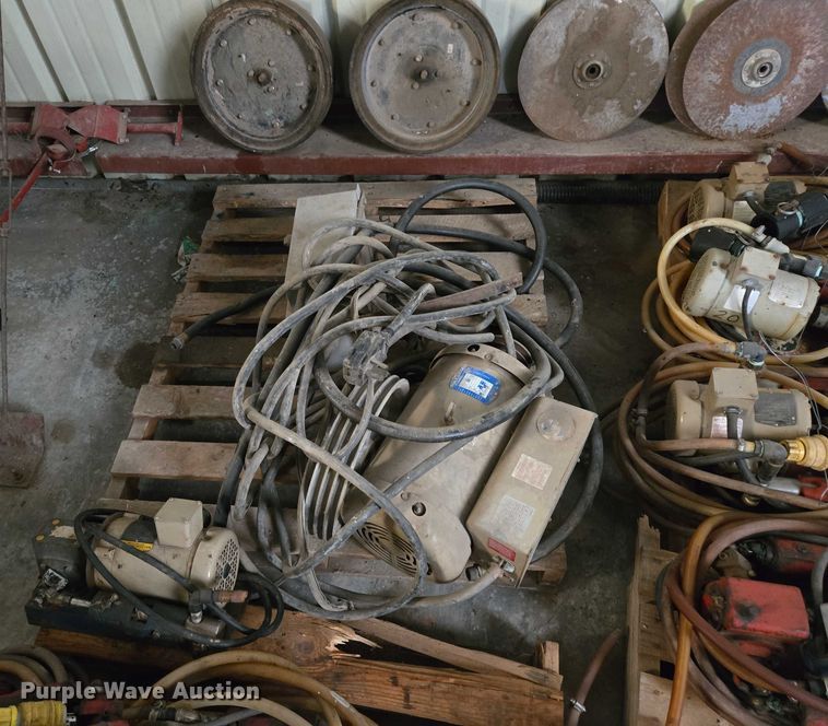 image for item DT4561 Approximately 18 Inject-O-Meter I70-75 irrigation pumps