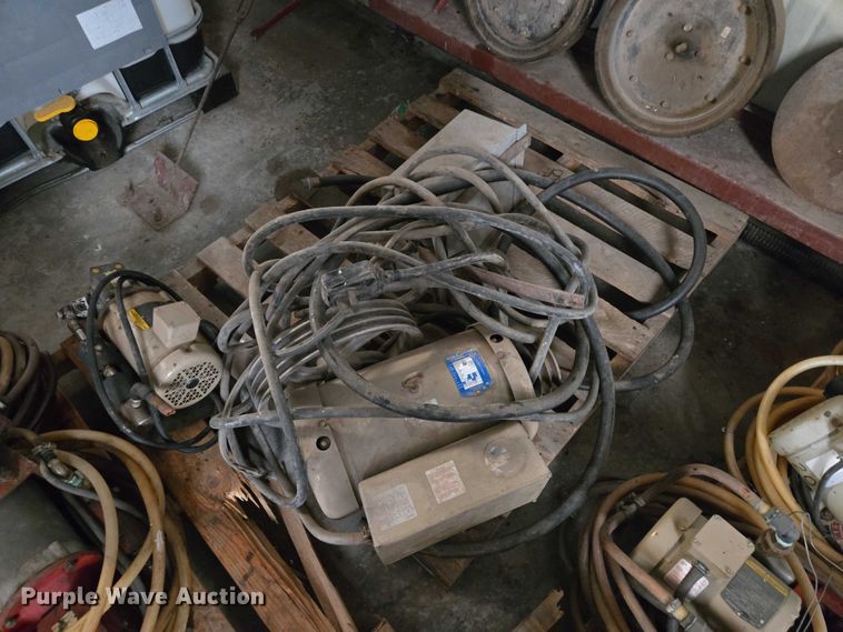 image for item DT4561 Approximately 18 Inject-O-Meter I70-75 irrigation pumps