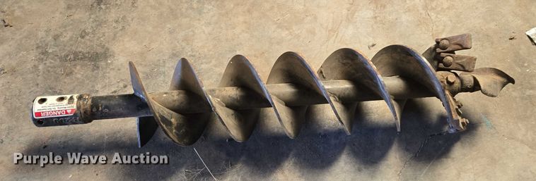 image for item DT4562 Rhino HPHD post hole auger