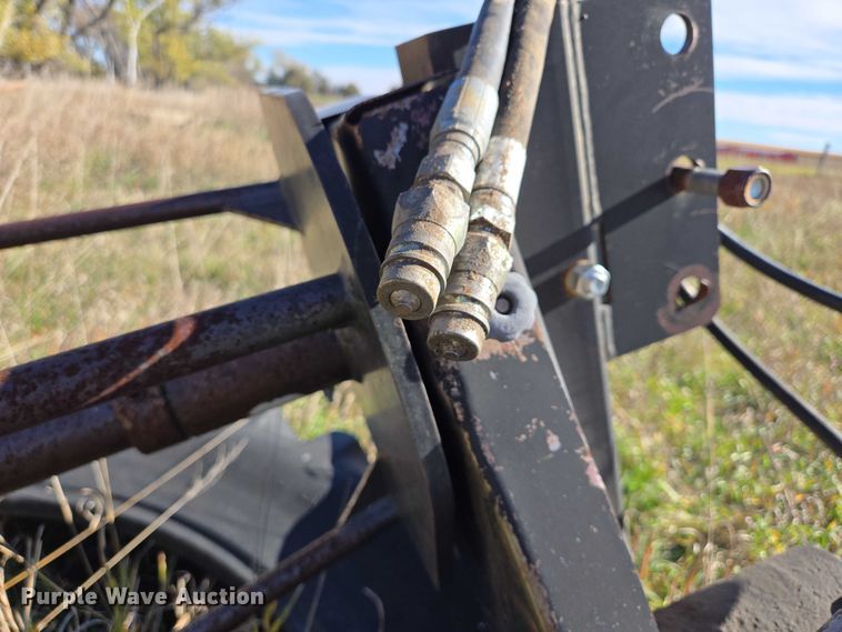 image for item DT4568 RW Spin Off bale unroller