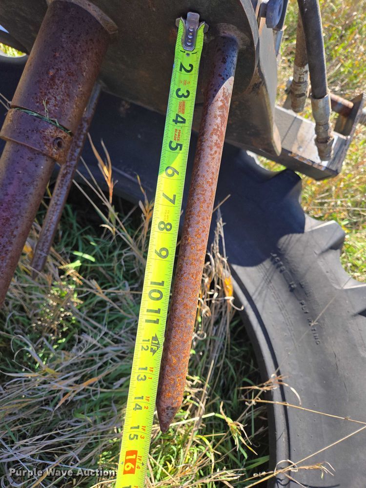 image for item DT4568 RW Spin Off bale unroller