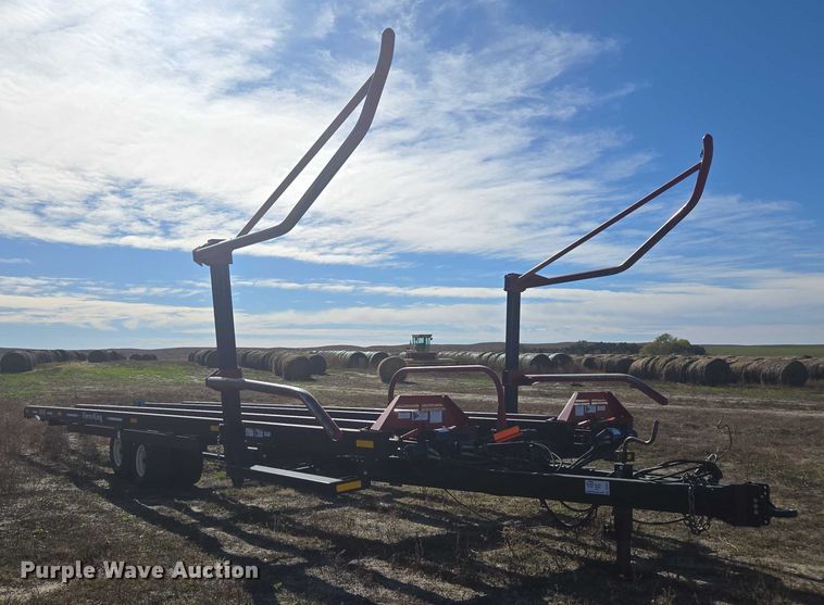 image for item DT4571 Farm King 2450 bale mover