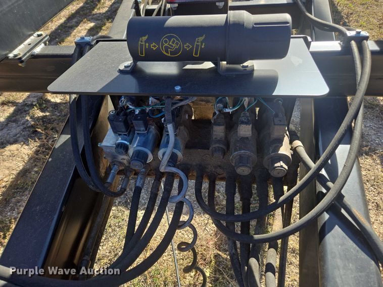 image for item DT4571 Farm King 2450 bale mover