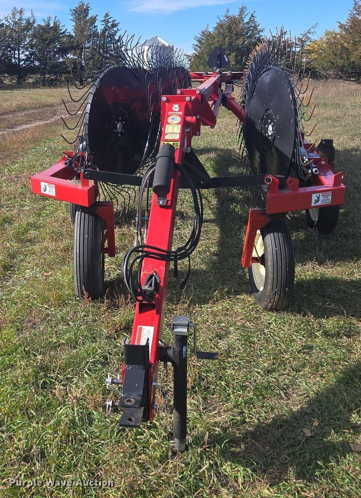 image for item DT4574 H&S 5114 hay rake