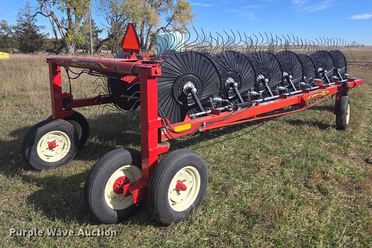 image for item DT4574 H&S 5114 hay rake