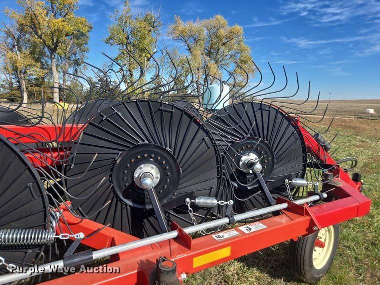 image for item DT4574 H&S 5114 hay rake