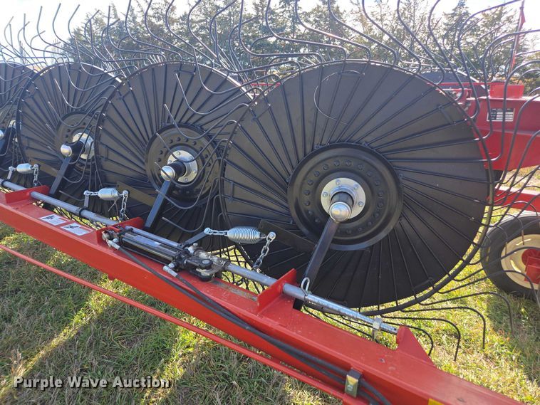 image for item DT4574 H&S 5114 hay rake