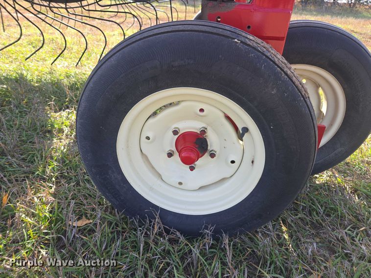 image for item DT4574 H&S 5114 hay rake