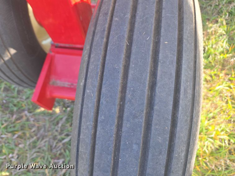 image for item DT4574 H&S 5114 hay rake