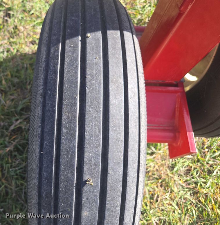 image for item DT4574 H&S 5114 hay rake