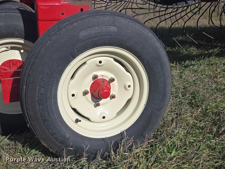 image for item DT4574 H&S 5114 hay rake