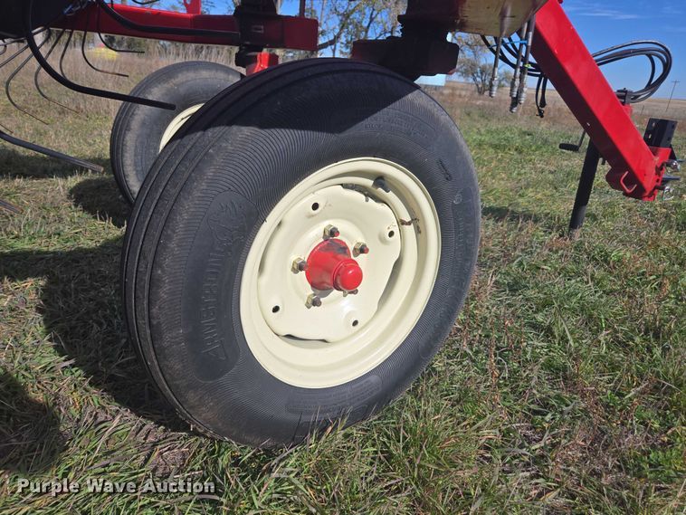 image for item DT4574 H&S 5114 hay rake