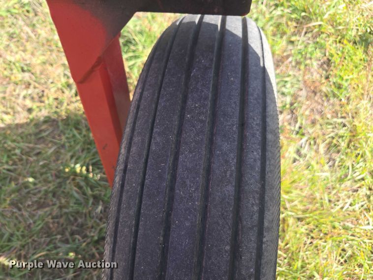 image for item DT4574 H&S 5114 hay rake