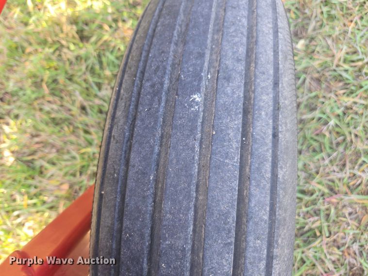 image for item DT4574 H&S 5114 hay rake