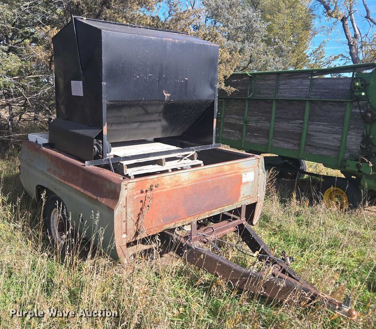 image for item DT4575 Bar-Six cake feeder