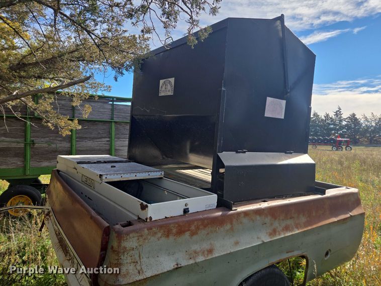 image for item DT4575 Bar-Six cake feeder