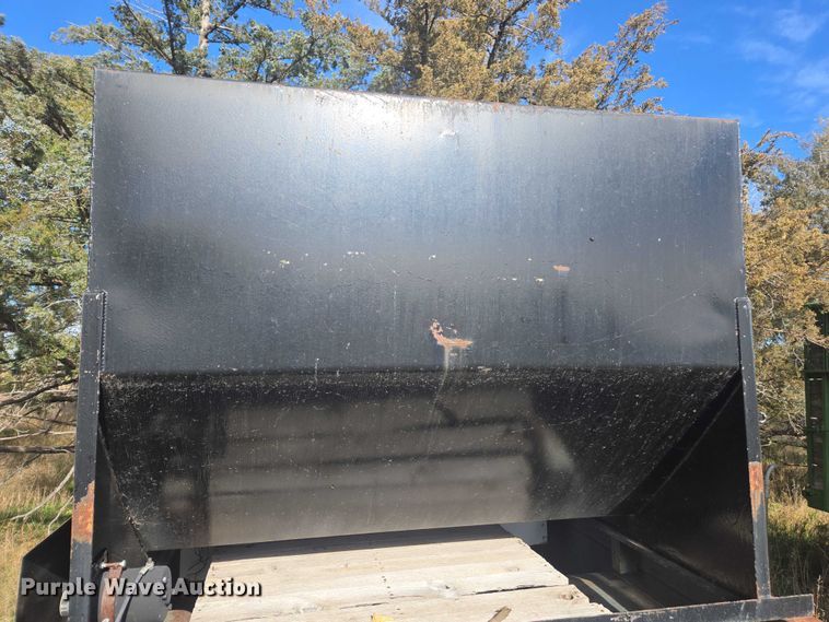 image for item DT4575 Bar-Six cake feeder