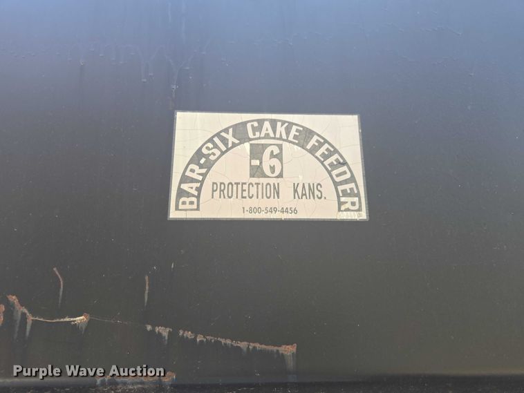 image for item DT4575 Bar-Six cake feeder