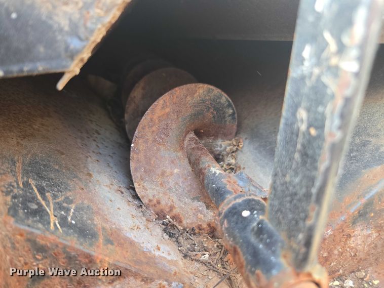 image for item DT4575 Bar-Six cake feeder