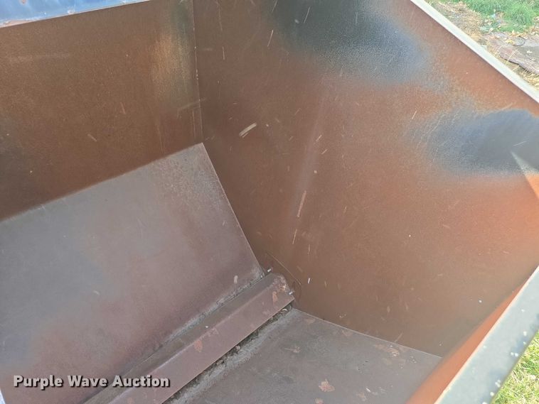 image for item DT4575 Bar-Six cake feeder