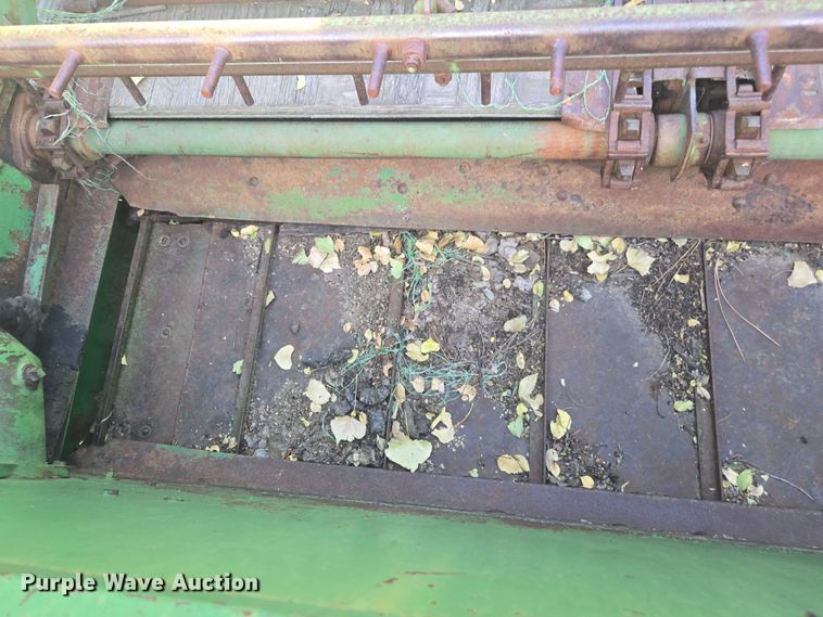 image for item DT4576 John Deere E0122 silage wagon