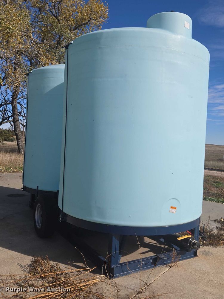 image for item DT4577 AG Spray Equipment tank trailer