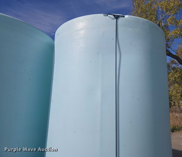 image for item DT4577 AG Spray Equipment tank trailer