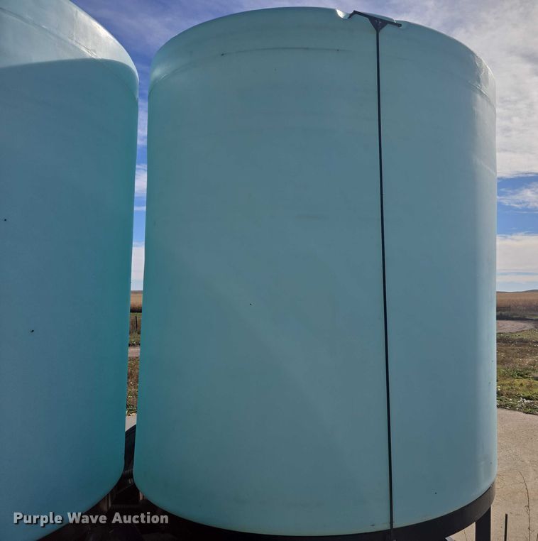 image for item DT4577 AG Spray Equipment tank trailer