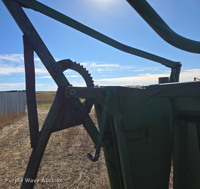 image for item DT4578 Squeeze chute