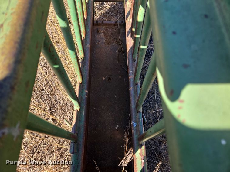 image for item DT4578 Squeeze chute