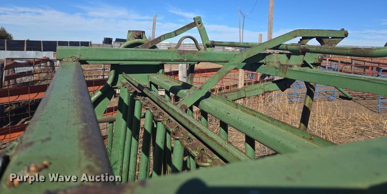 image for item DT4578 Squeeze chute