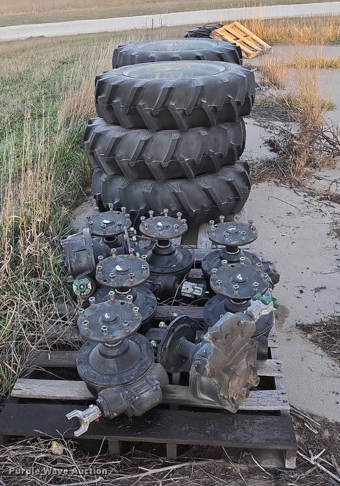 image for item DT4579 Center pivot parts