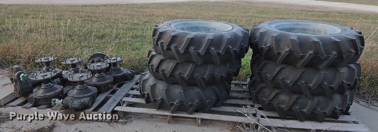 image for item DT4579 Center pivot parts