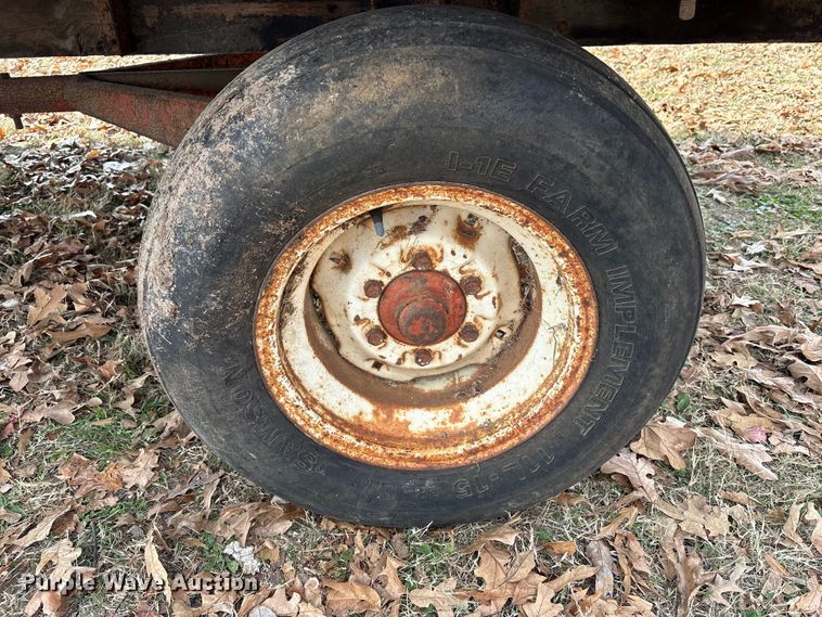 image for item DT4581 hay wagon