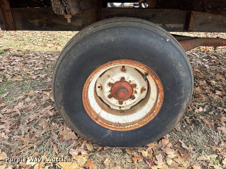 image for item DT4581 hay wagon