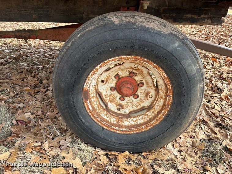 image for item DT4581 hay wagon