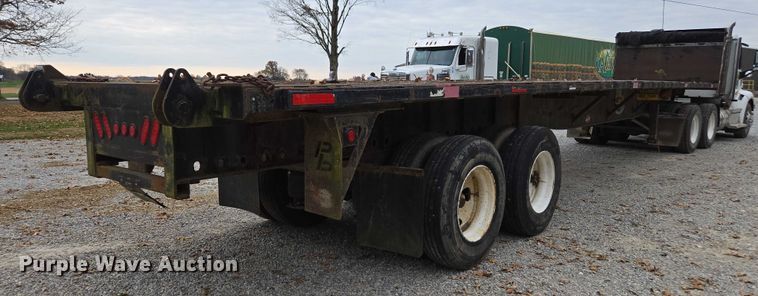 image for item DT4583 2003 Utility flatbed trailer