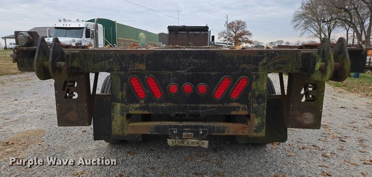image for item DT4583 2003 Utility flatbed trailer