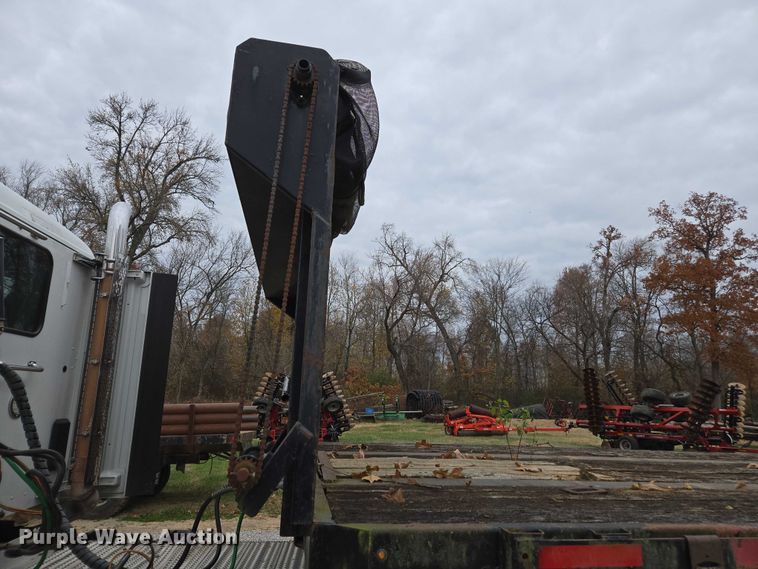 image for item DT4583 2003 Utility flatbed trailer