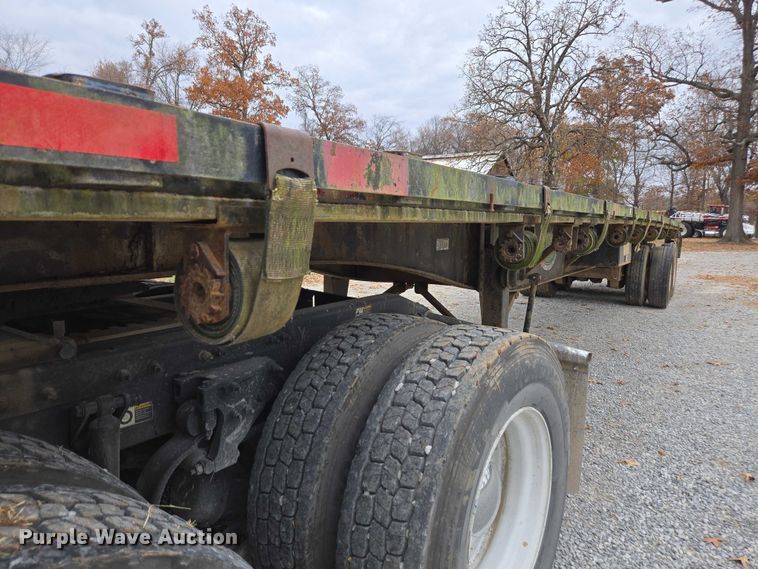 image for item DT4583 2003 Utility flatbed trailer