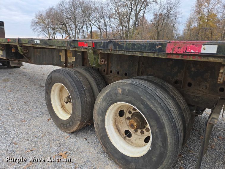 image for item DT4583 2003 Utility flatbed trailer
