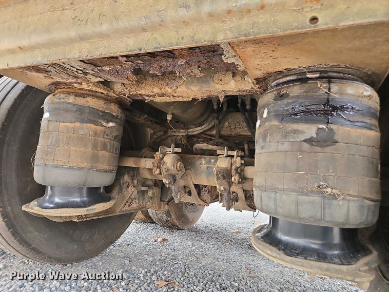 image for item DT4583 2003 Utility flatbed trailer