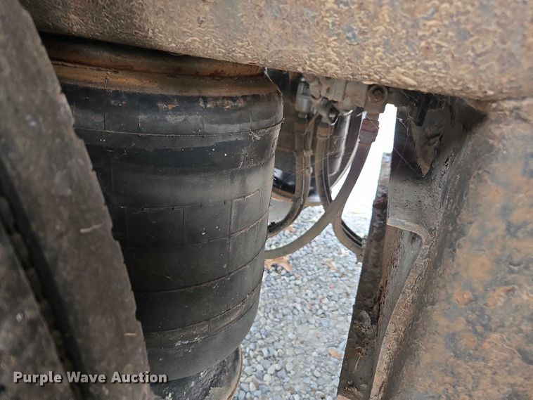 image for item DT4583 2003 Utility flatbed trailer