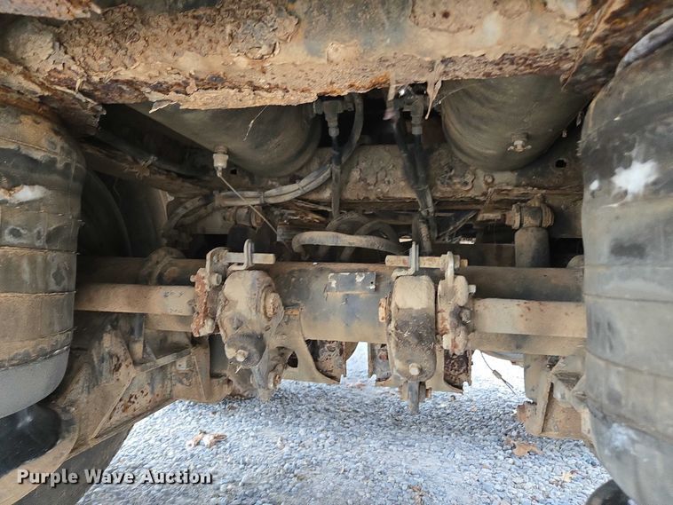 image for item DT4583 2003 Utility flatbed trailer