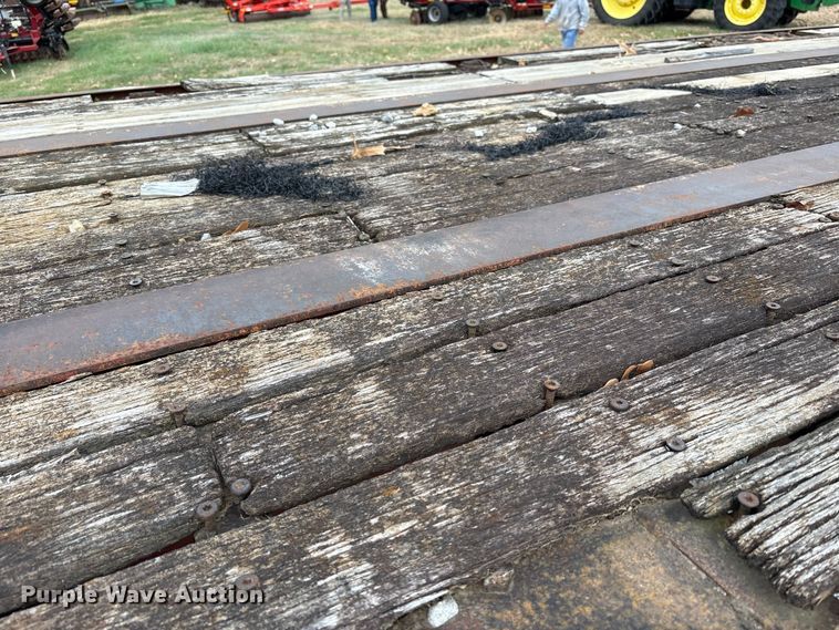 image for item DT4584 1990 Fruehauf PBA-F2S-45N flatbed trailer