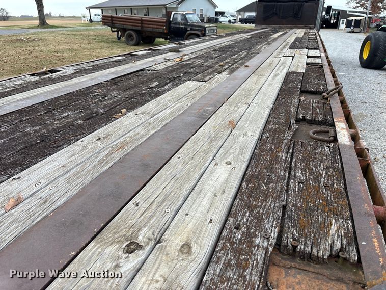 image for item DT4584 1990 Fruehauf PBA-F2S-45N flatbed trailer