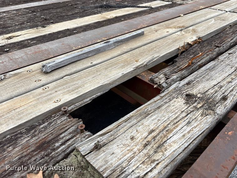 image for item DT4584 1990 Fruehauf PBA-F2S-45N flatbed trailer