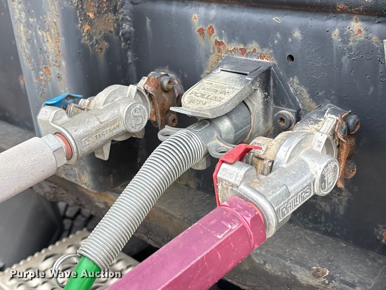 image for item DT4584 1990 Fruehauf PBA-F2S-45N flatbed trailer