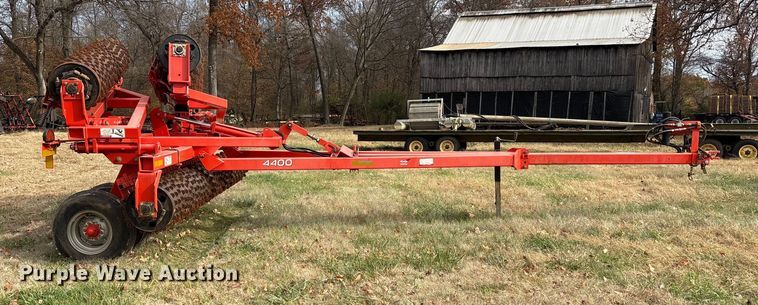 image for item DT4587 Kuhn 4400 cultipacker