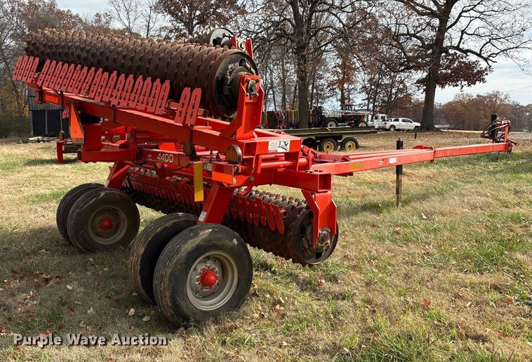 image for item DT4587 Kuhn 4400 cultipacker